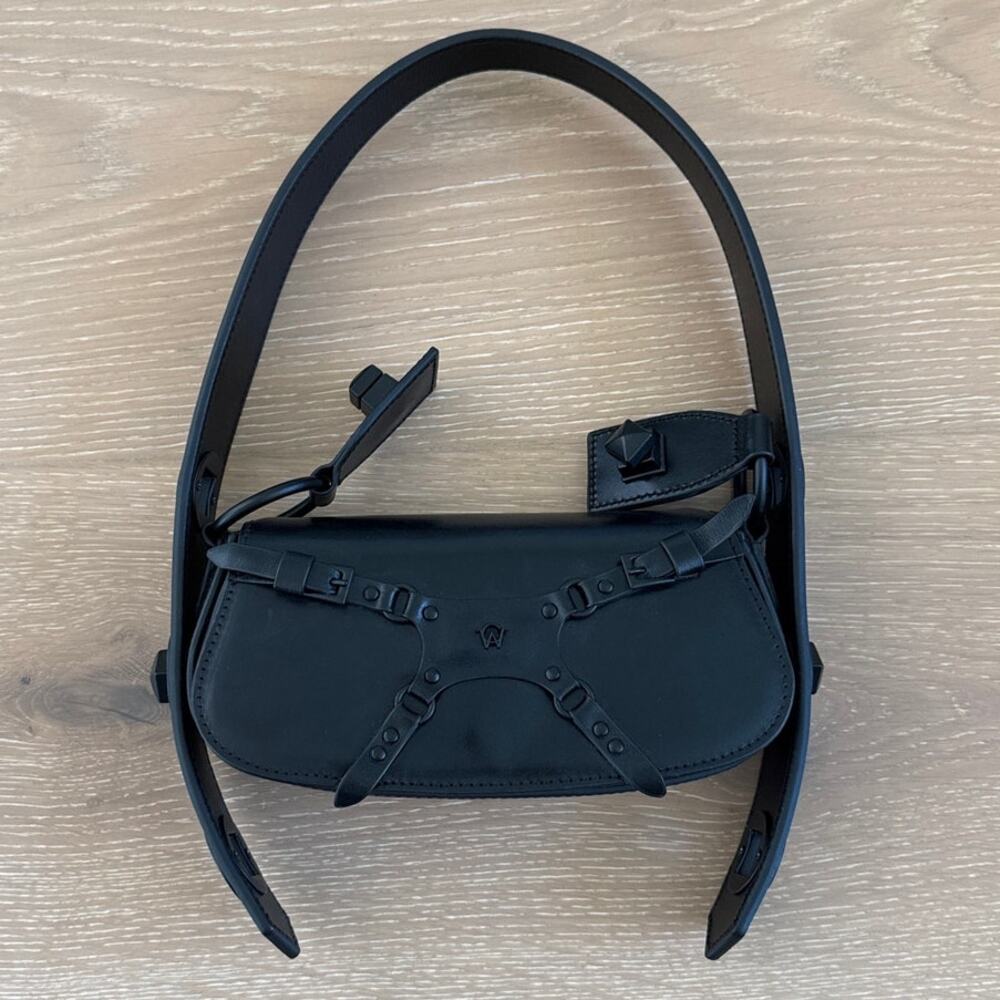 Manc Shoulder Bag Lilith Black